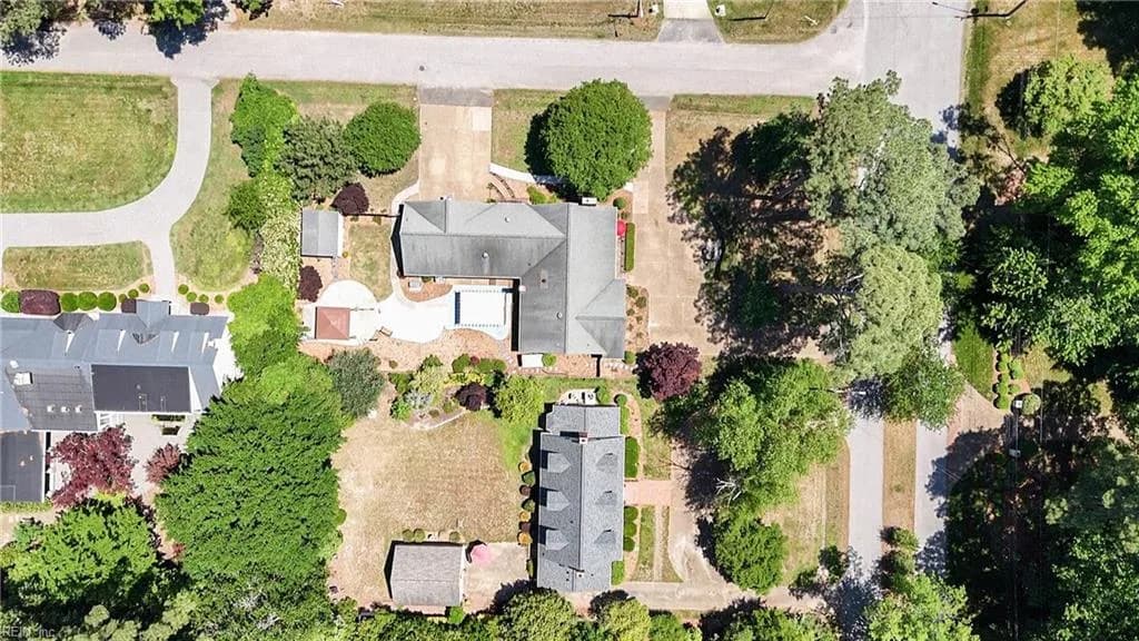700 Riverside DR, NEWPORTNEWS VA 23606 - Photo 5