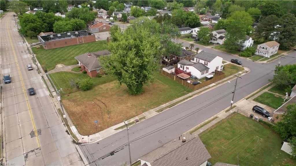553 E Mercury BLVD, HAMPTON VA 23663 - Photo 2