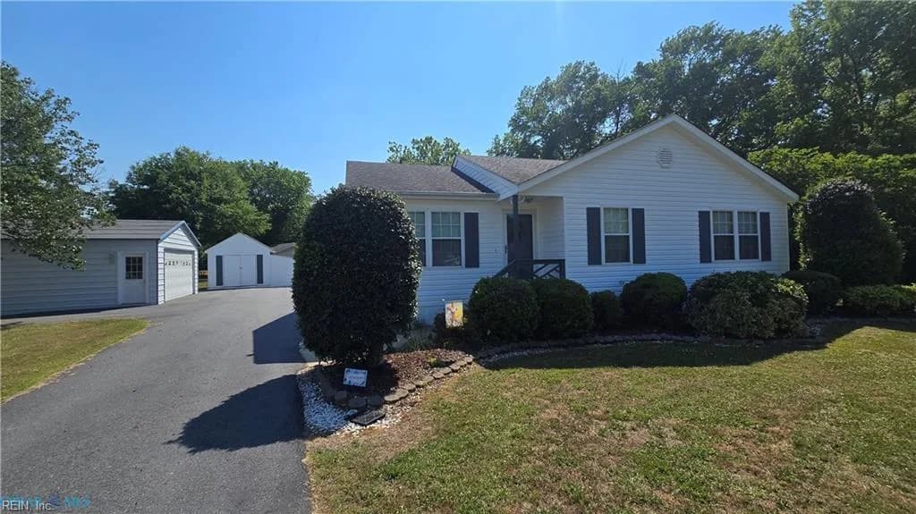 59 Double Cross CT, MATHEWS VA 23109 - Photo 2