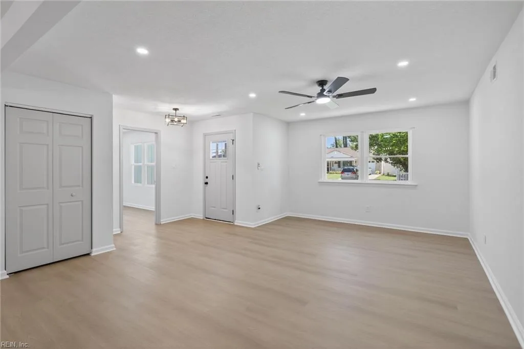 4579 Hialeah DR, VIRGINIABEACH VA 23464 - Photo 5