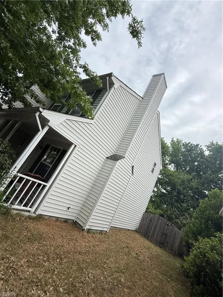 526 Windward DR, CHESAPEAKE VA 23320 - Photo 3