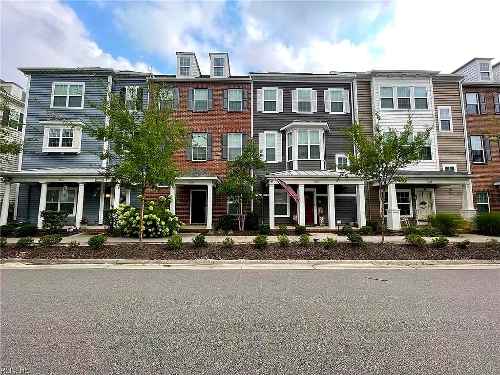 1676 Avalene WAY, VIRGINIA BEACH VA 23456
