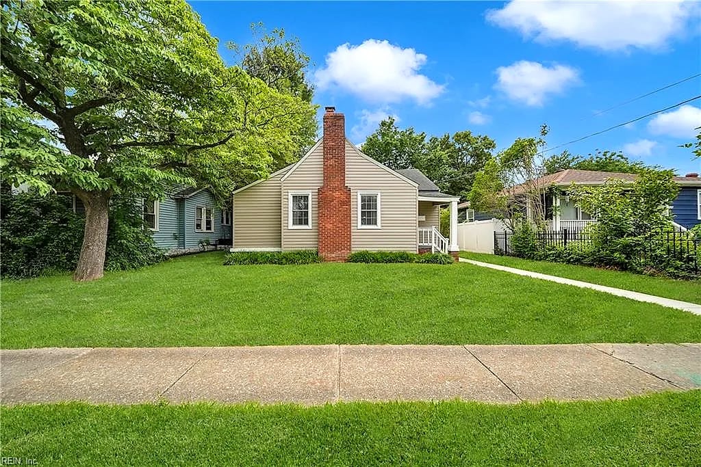 127 Forrest AVE, Norfolk — 3 bed Residential, 1,130 sqft