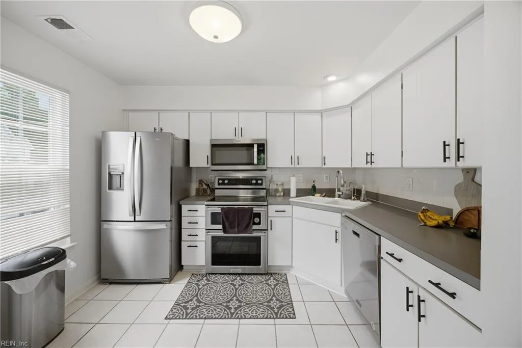 720 Inlet QUAY #F, CHESAPEAKE VA 23320 - Photo 3