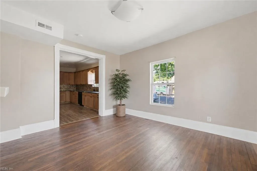 315 Blair AVE, NEWPORTNEWS VA 23607 - Photo 5