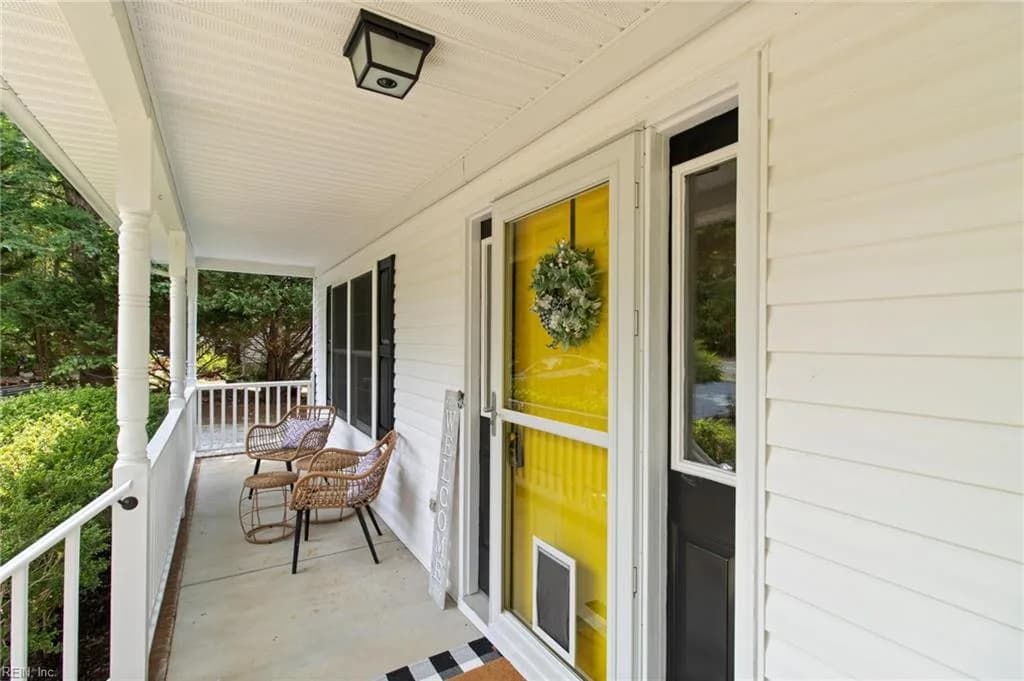 7383 Founders Mill WAY E, GLOUCESTER VA 23061 - Photo 3
