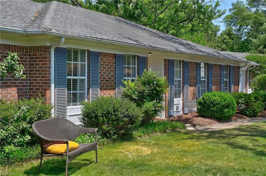 1965 Lisa CT, VIRGINIABEACH VA 23464 - Photo 4