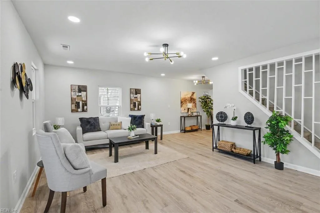 629 Chapel ST, HAMPTON VA 23669 - Photo 2