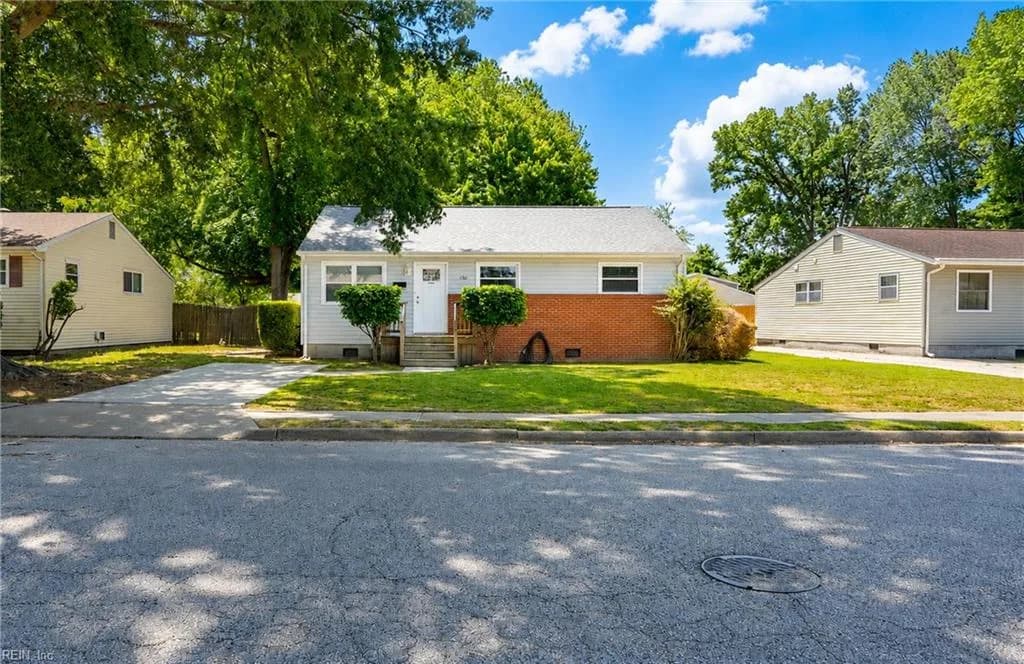 1532 Adams CIR, HAMPTON VA 23663 - Main photo