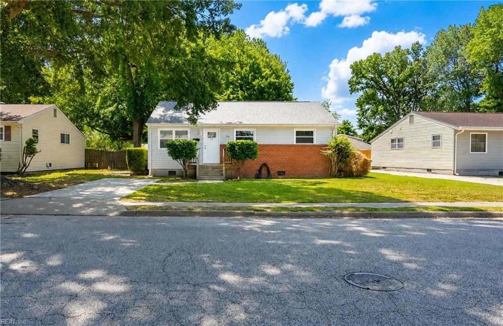 1532 Adams CIR, HAMPTON VA 23663