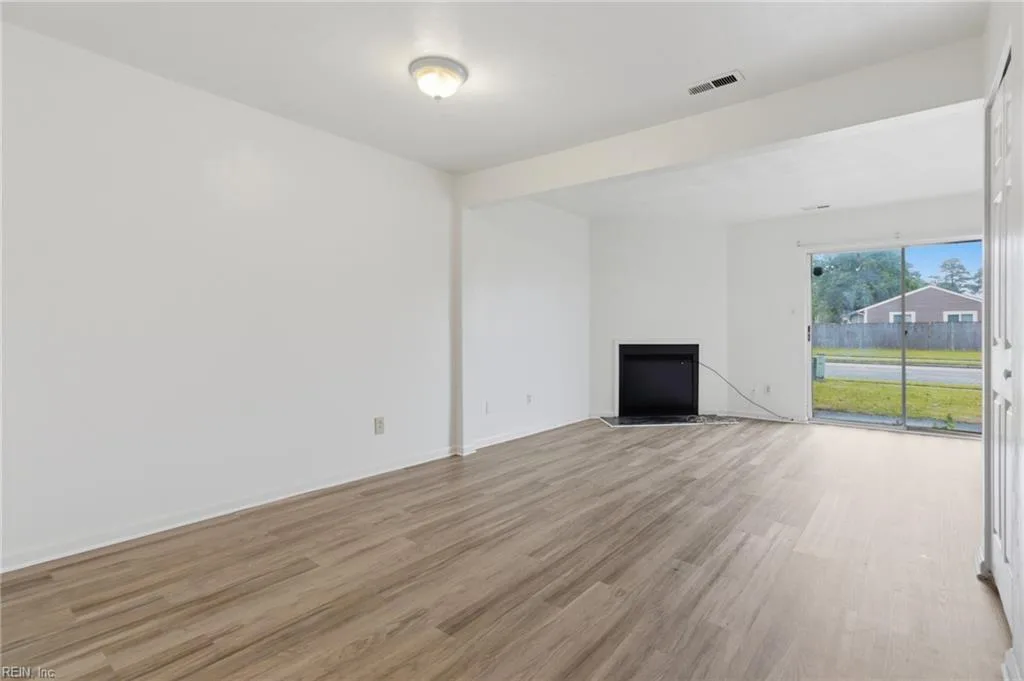 3705 Sugar Creek CIR, PORTSMOUTH VA 23703 - Photo 5