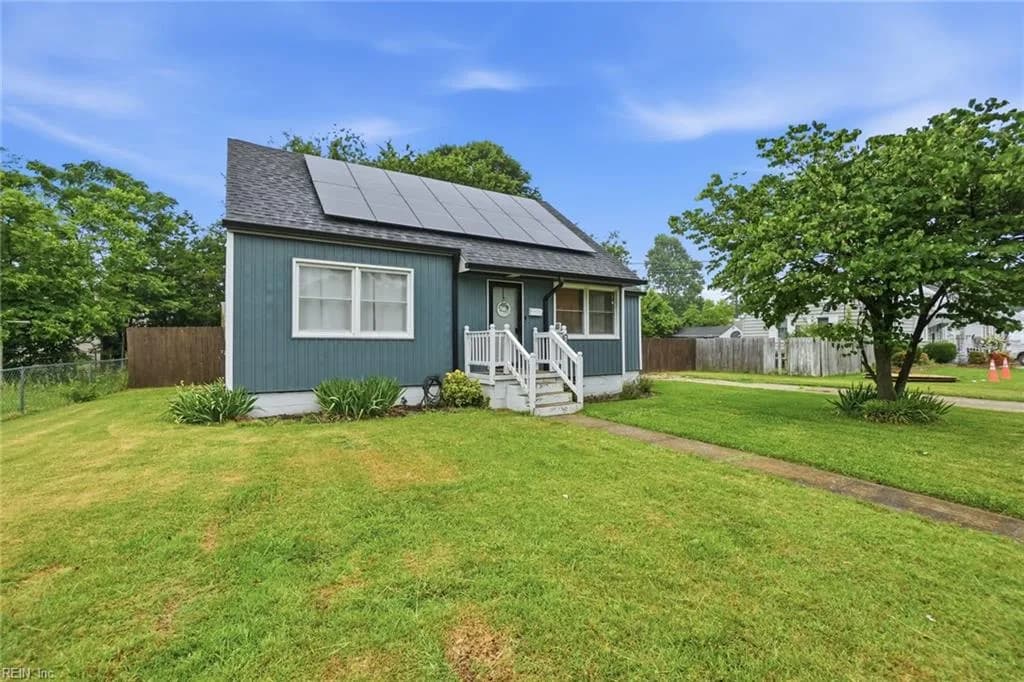 2304 Elaine AVE, NORFOLK VA 23518 - Photo 2