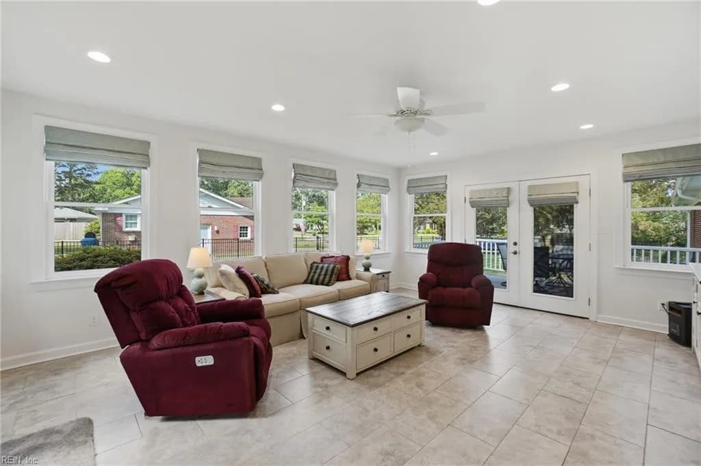 1517 Custom ST, VIRGINIABEACH VA 23454 - Photo 5
