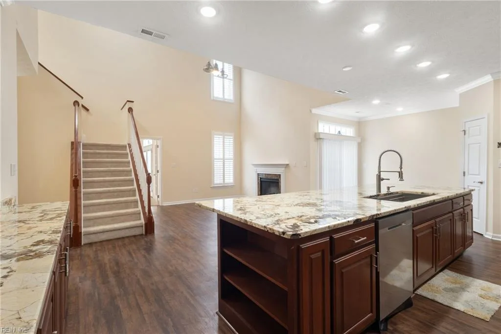 7187 Stokes DR, HAYES VA 23072 - Photo 5
