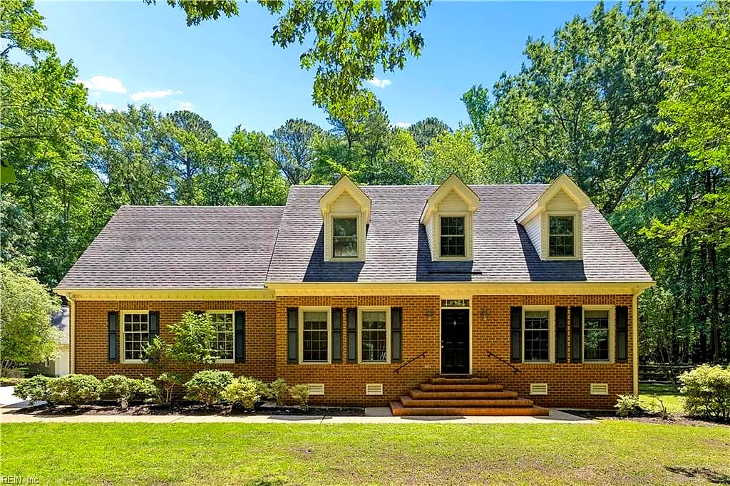 26 Riding PATH, Hampton — 3 bed Residential, 2,762 sqft