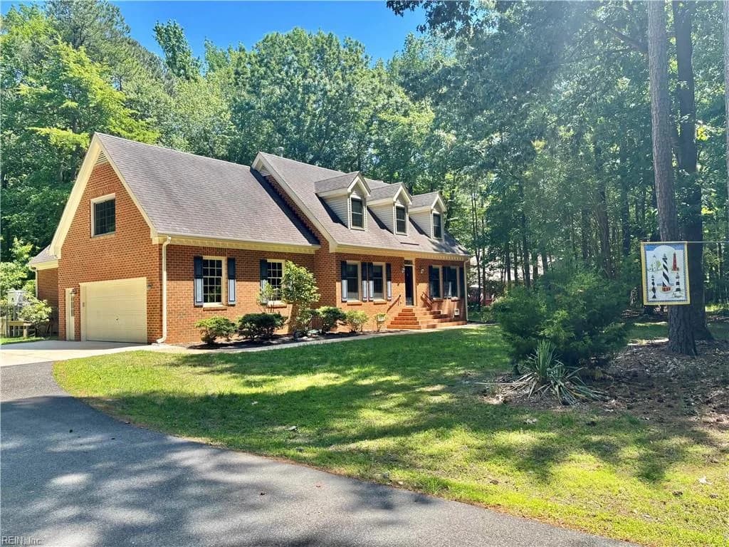 26 Riding PATH, HAMPTON VA 23669 - Photo 2