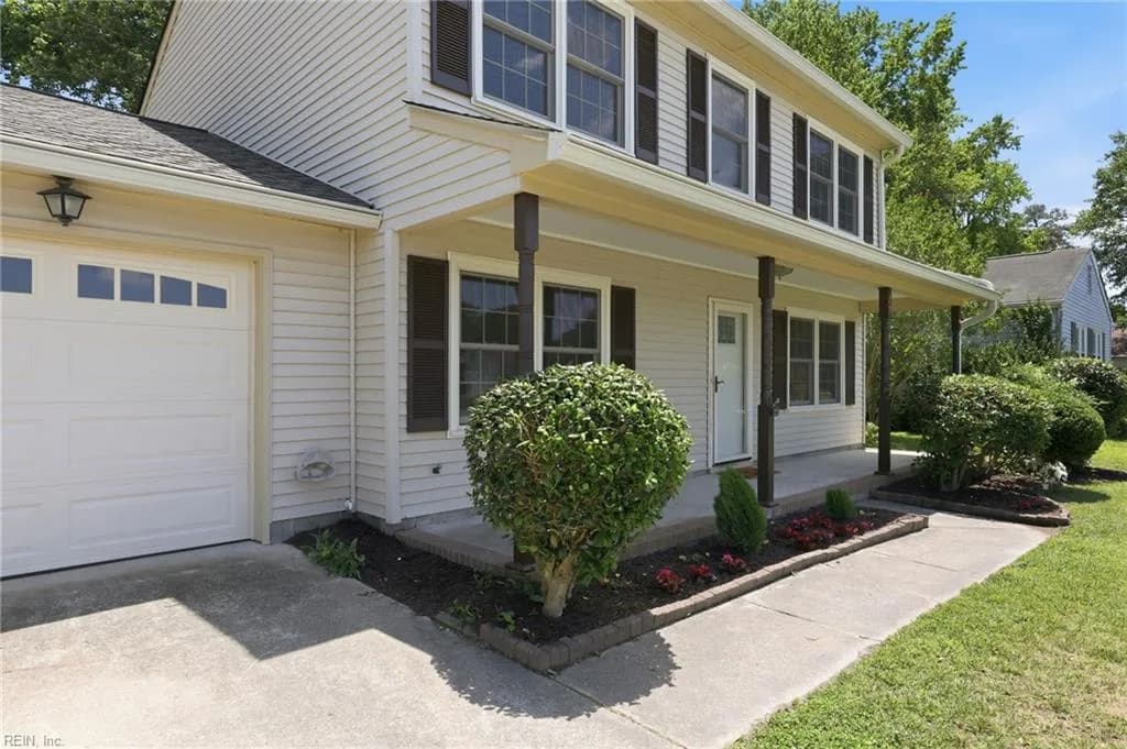 29 Sandy Lake DR, HAMPTON VA 23666 - Photo 3