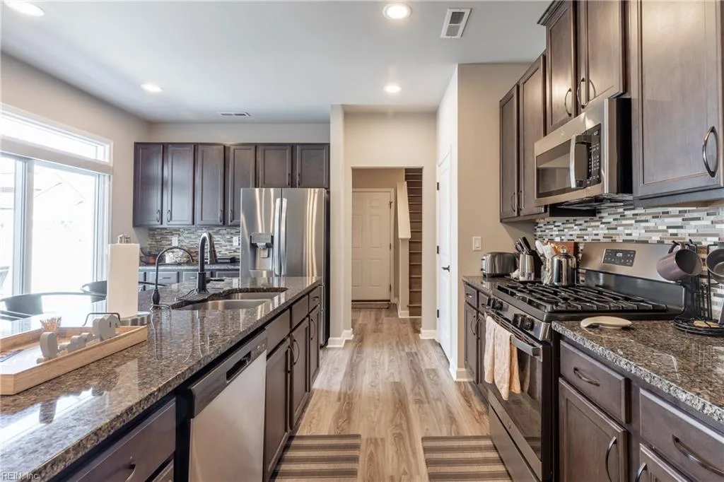 1021 Paragon WAY #D, SUFFOLK VA 23435 - Photo 5