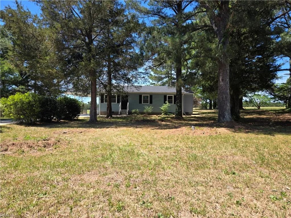 22284 Medicine Springs RD, COURTLAND VA 23837 - Photo 5