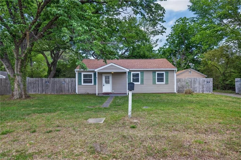 237 Beacon RD, PORTSMOUTH VA 23702 - Photo 2