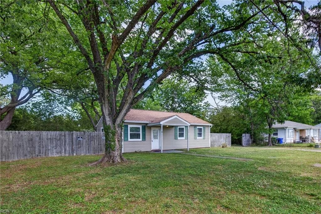 237 Beacon RD, PORTSMOUTH VA 23702 - Photo 3