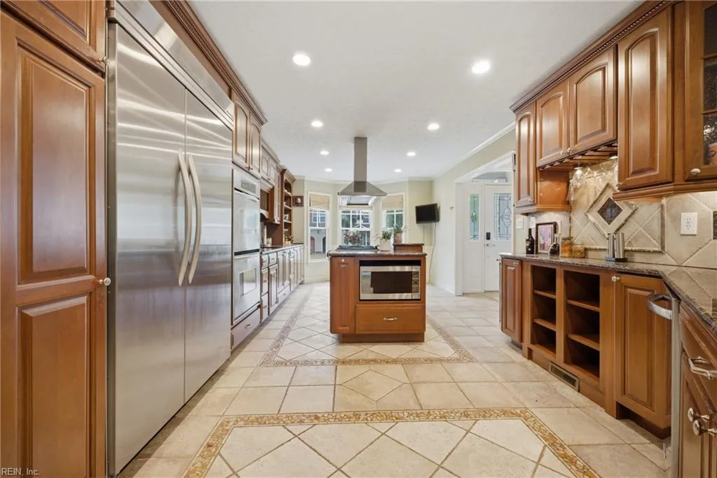 108 Lake Pointe DR, NEWPORTNEWS VA 23603 - Photo 4