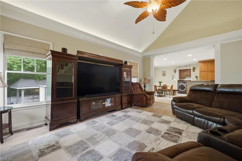 108 Lake Pointe DR, NEWPORTNEWS VA 23603 - Photo 5