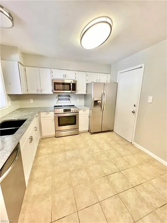 3963 Wyckoff DR, VIRGINIABEACH VA 23452 - Photo 5