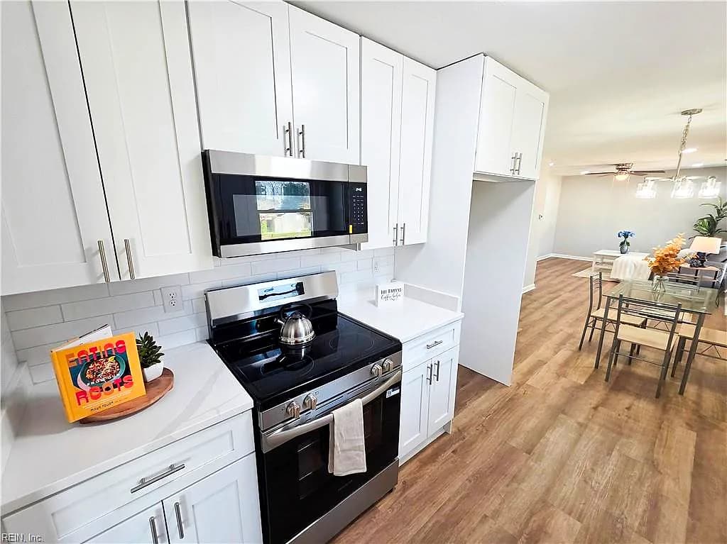 1403 Hodges Ferry RD, PORTSMOUTH VA 23701 - Main photo