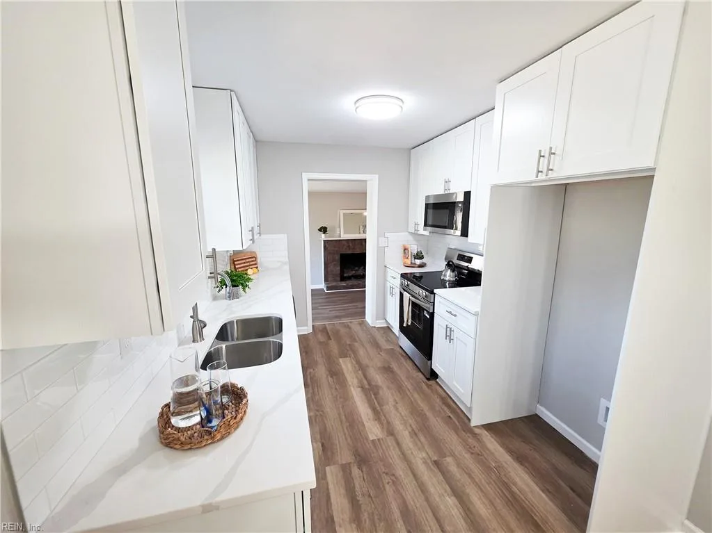 1403 Hodges Ferry RD, PORTSMOUTH VA 23701 - Photo 5