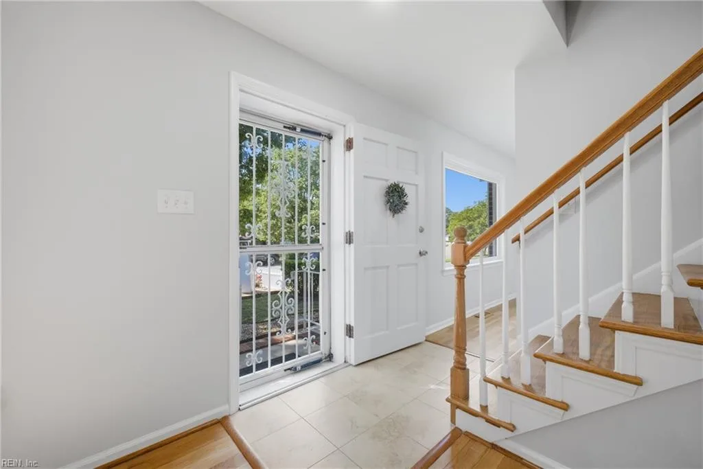 725 Arrowhead DR, NEWPORTNEWS VA 23601 - Photo 4
