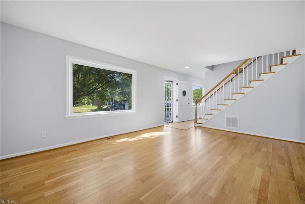 725 Arrowhead DR, NEWPORTNEWS VA 23601 - Photo 5