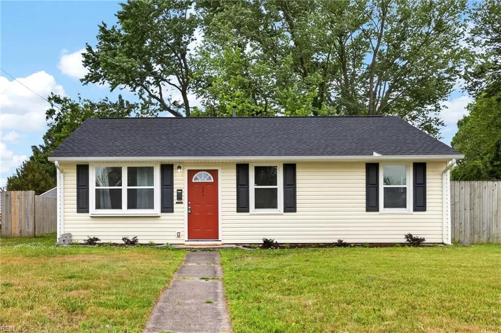 203 Roane DR, HAMPTON VA 23669 - Photo 2