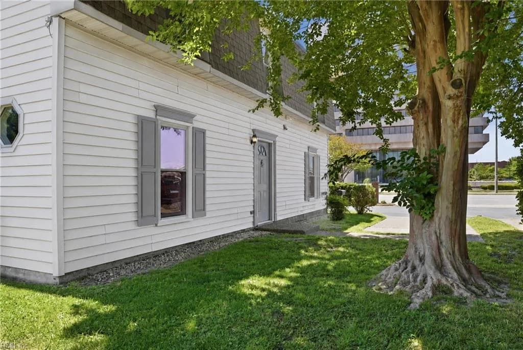 294 Eaton ST, HAMPTON VA 23669 - Photo 4