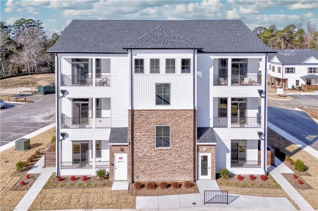 13305 Leighton WAY, Suffolk — 2 bed Residential, 1,282 sqft