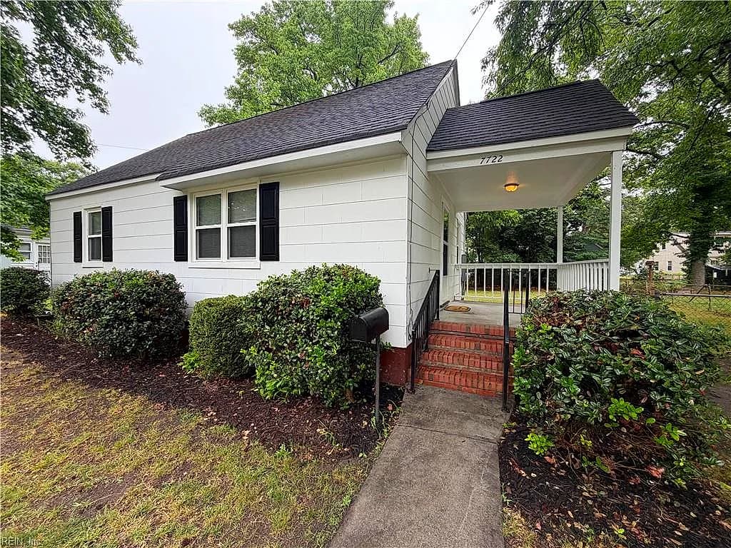 7722 Nesbitt DR, NORFOLK VA 23505 - Main photo