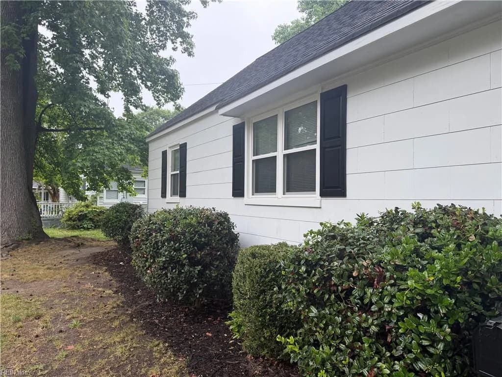 7722 Nesbitt DR, NORFOLK VA 23505 - Photo 3
