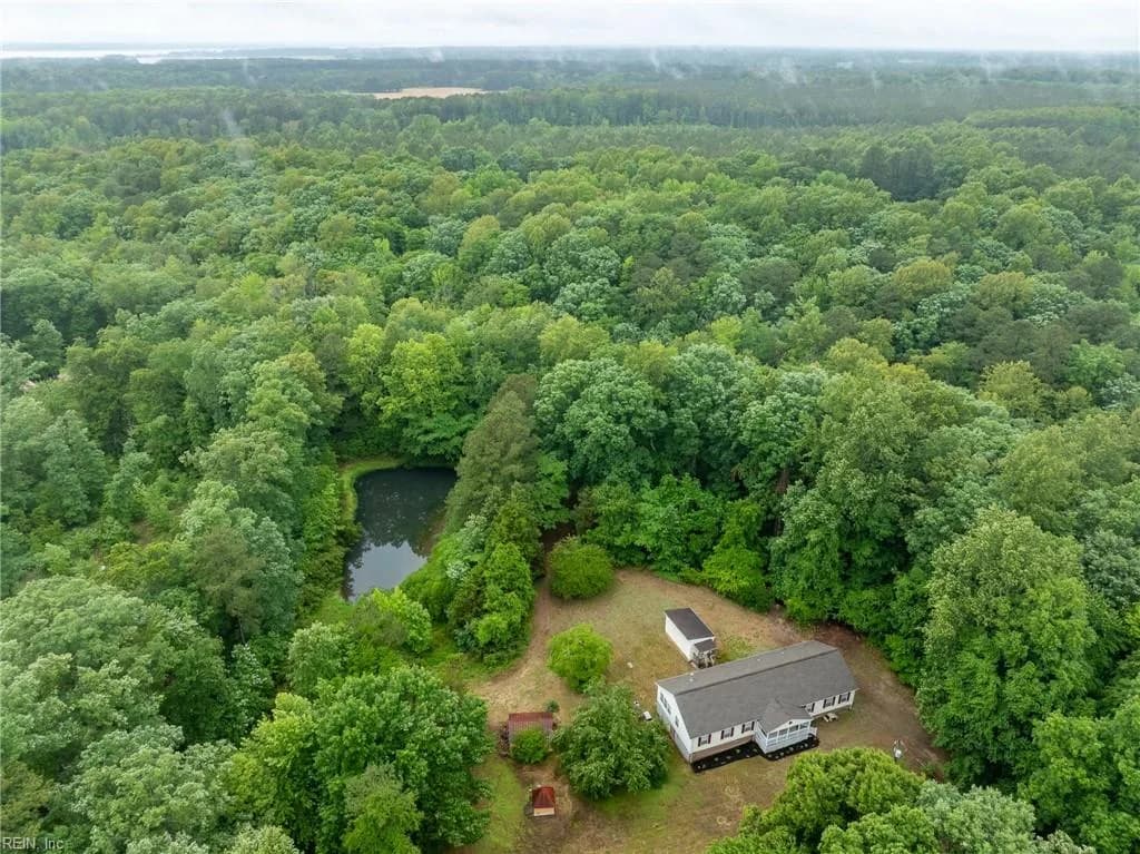3154 Pond LN, GLOUCESTER VA 23061 - Photo 4