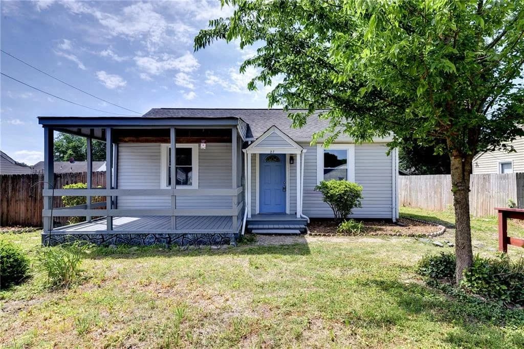 27 Crestwood CIR, HAMPTON VA 23669 - Photo 3