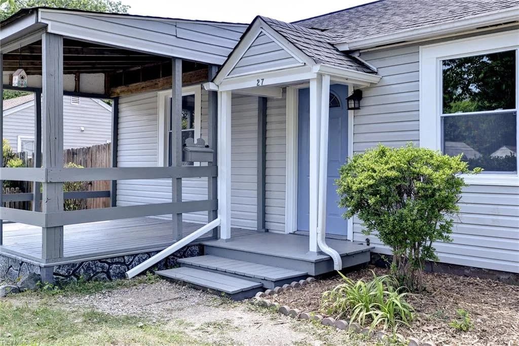 27 Crestwood CIR, HAMPTON VA 23669 - Photo 5