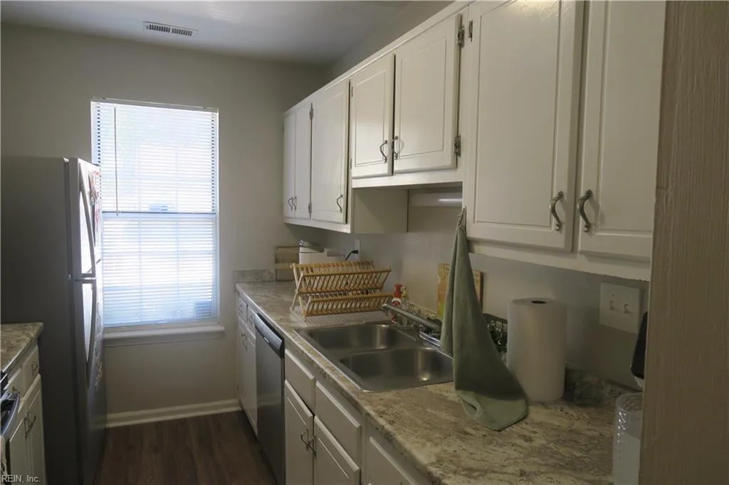 453 Peregrine ST, VIRGINIABEACH VA 23462 - Photo 5