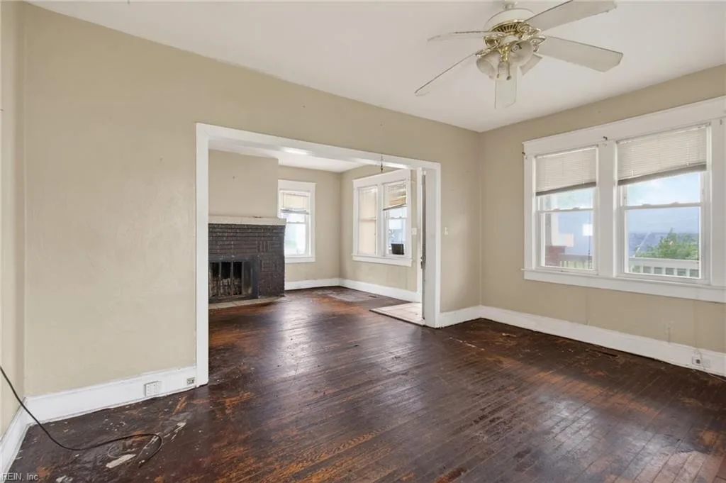 1149 Wilson RD, NORFOLK VA 23523 - Photo 5