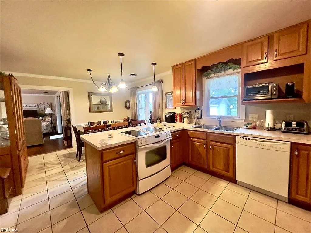 109 Brandon LN, FRANKLIN VA 23851 - Photo 5
