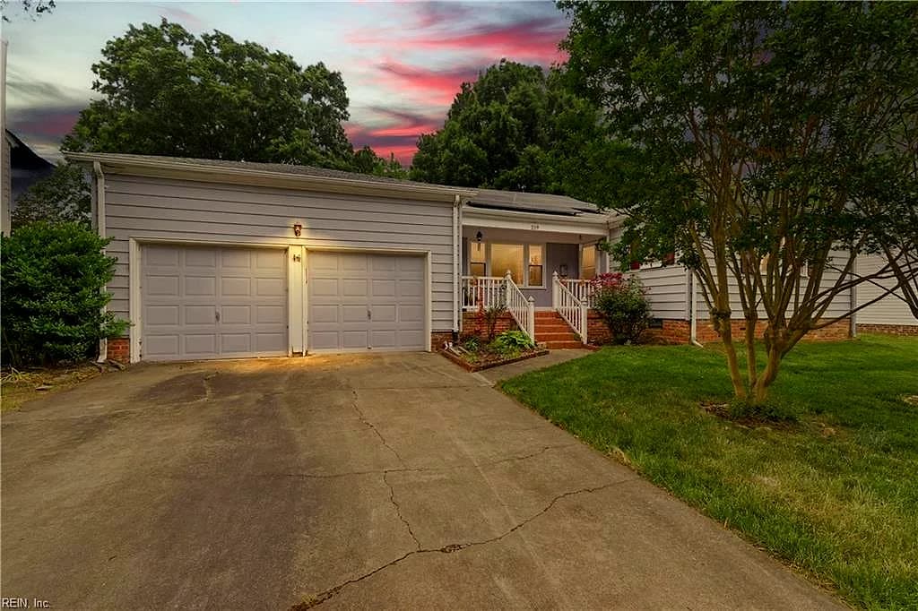 219 Saddler DR, NEWPORT NEWS VA 23608 - Main photo