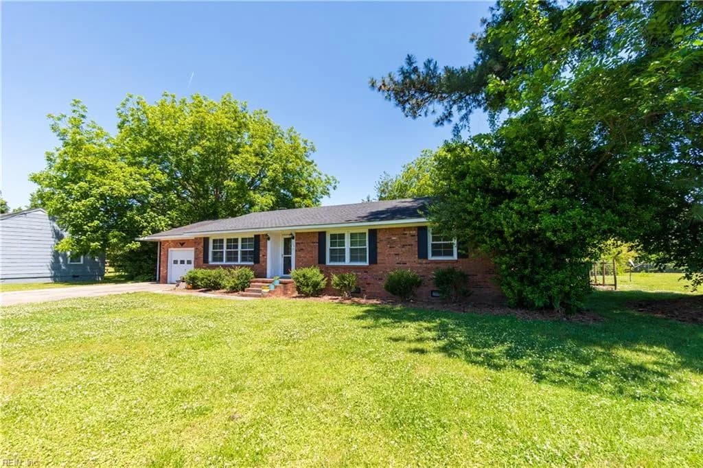 306 Jessup ST, ELIZABETHCITY NC 27909 - Photo 3