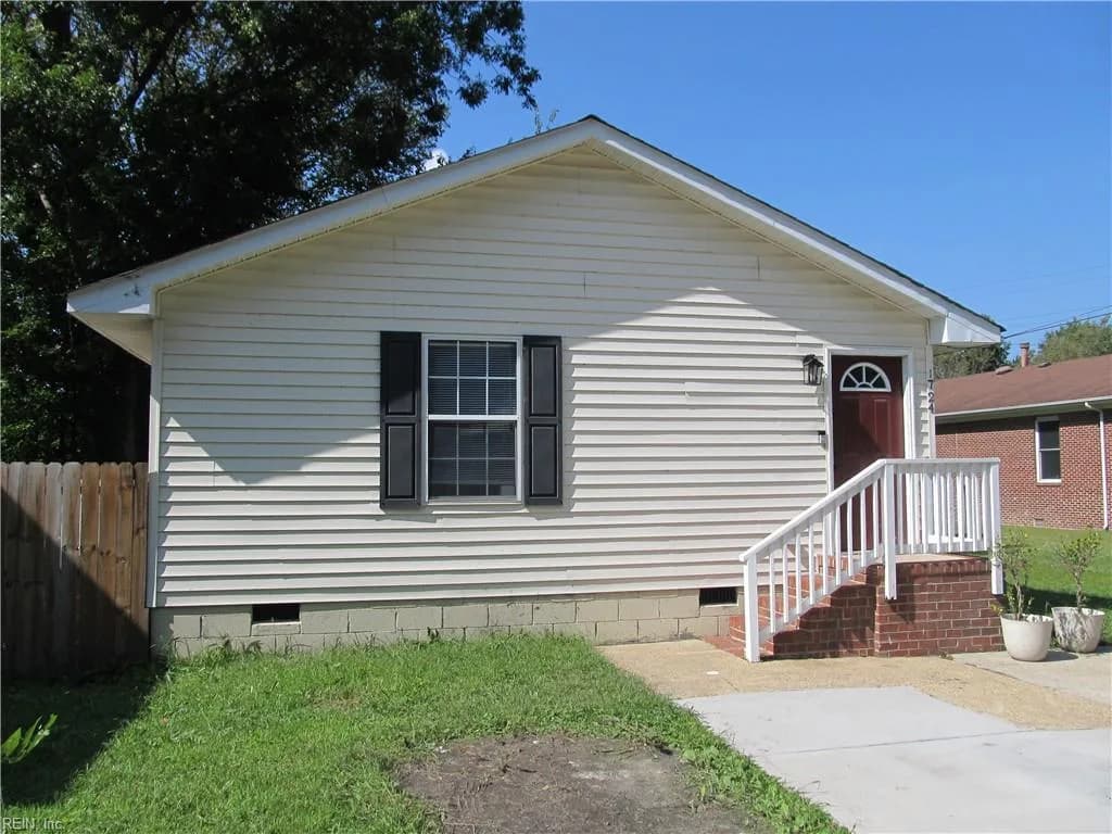 1724 Shell RD, CHESAPEAKE VA 23323 - Photo 2