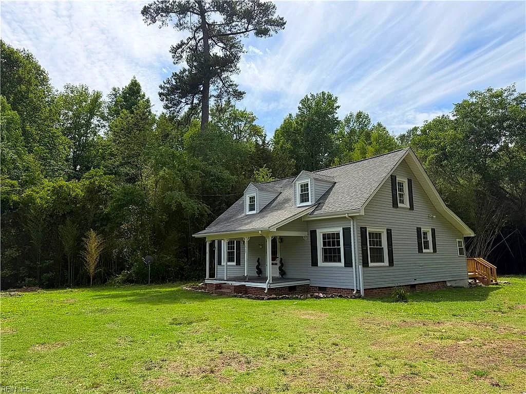 1069 Hosier RD, Suffolk — 4 bed Residential, 1,302 sqft