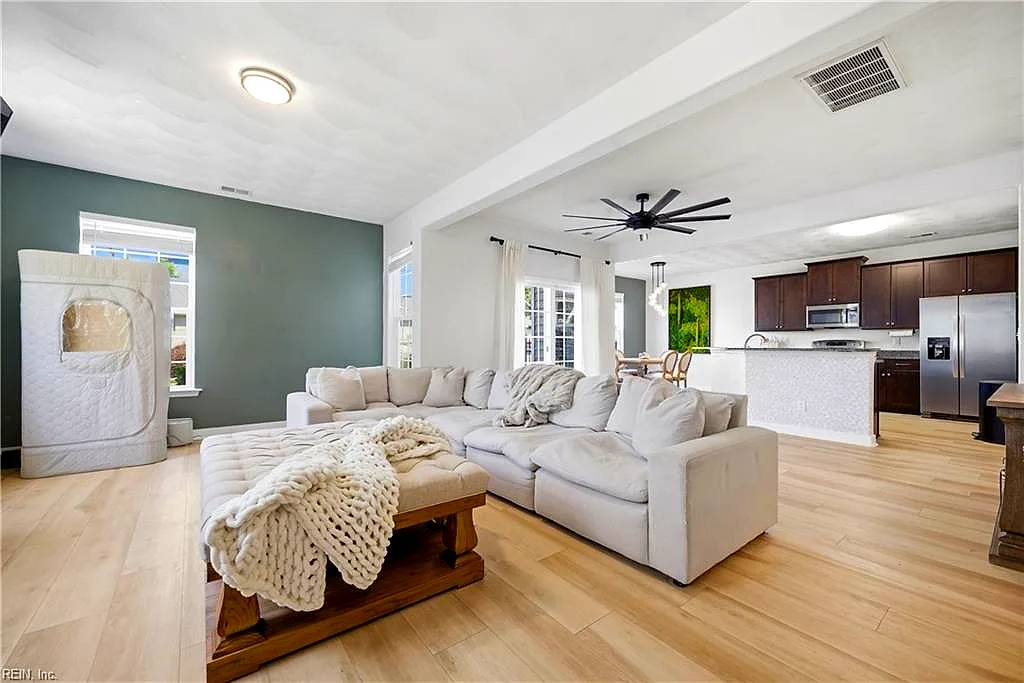 4162 Pritchard ST, Suffolk — 3 bed Residential, 1,706 sqft