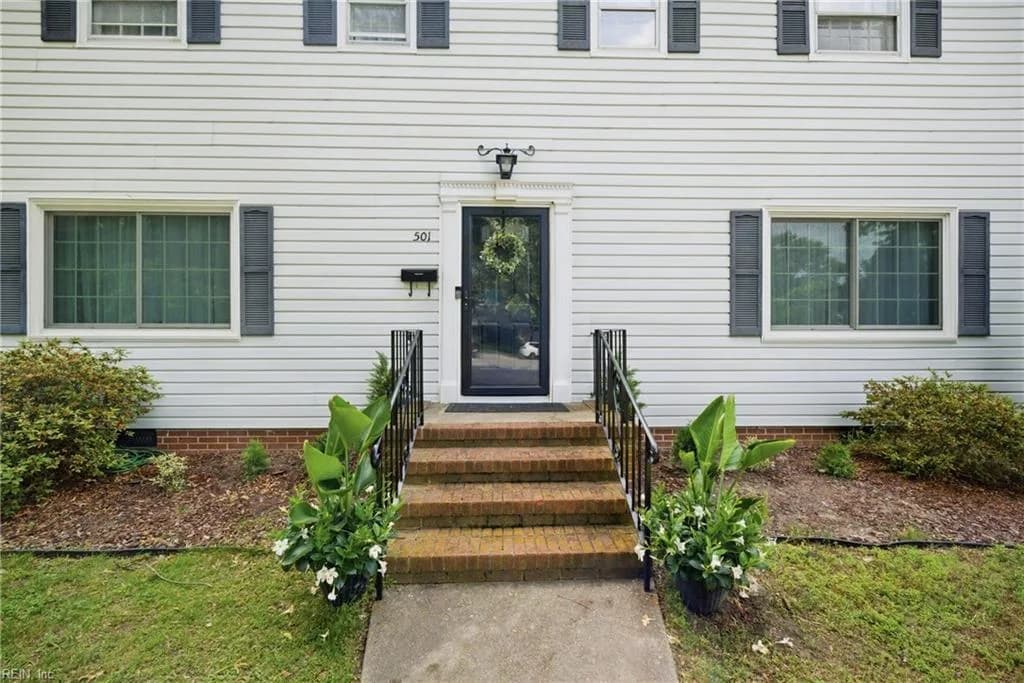 501 White Hall CIR, HAMPTON VA 23669 - Photo 3