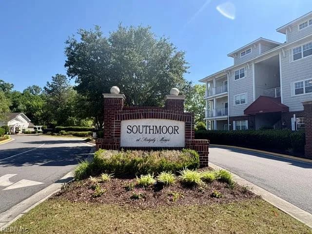 912 Southmoor DR #301, VIRGINIABEACH VA 23455 - Photo 2